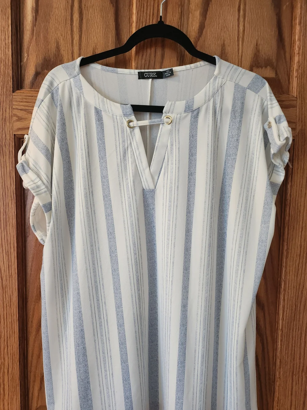 Striped V-Neck Short Sleeve Tunic in White and Light Blue